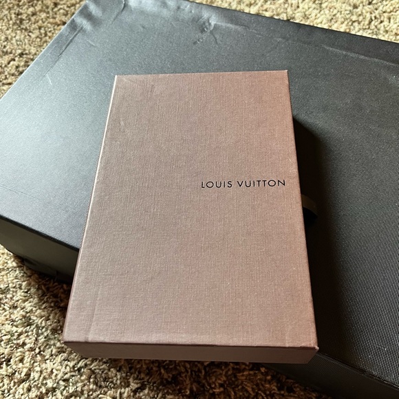 Louis Vuitton Vernis Blue Sarah Wallet Authentic - Picture 2 of 5